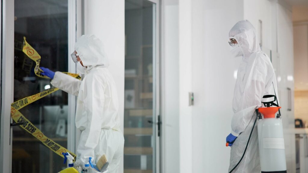 Absperrband für Mitarbeiter, Teams und Absperrungen im Bereich der Forensik.